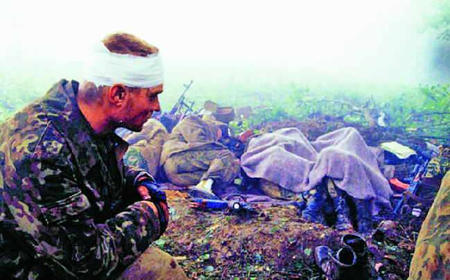 战地摄影师死亡线上按快门