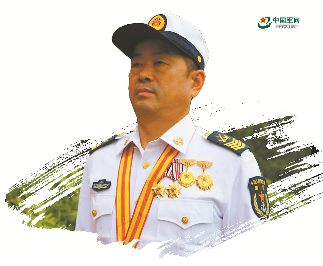 4名来一级军士长30年军旅时光:挥手时,难说"再见"