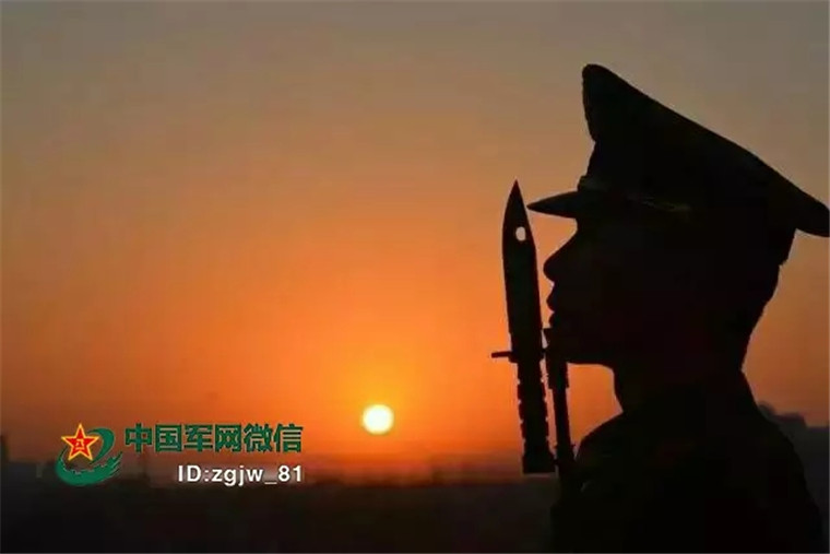 图集这些军人逆光下的身影张张是壁纸