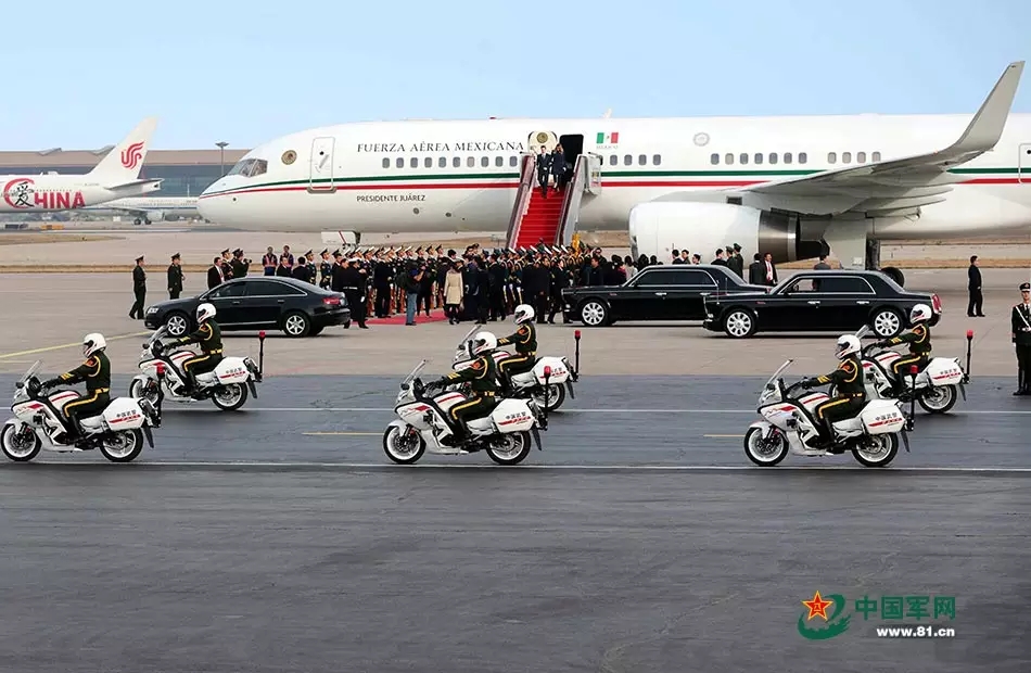 2014年11月10日,担负apec会议国宾护卫任务的武警国宾护卫队官兵在