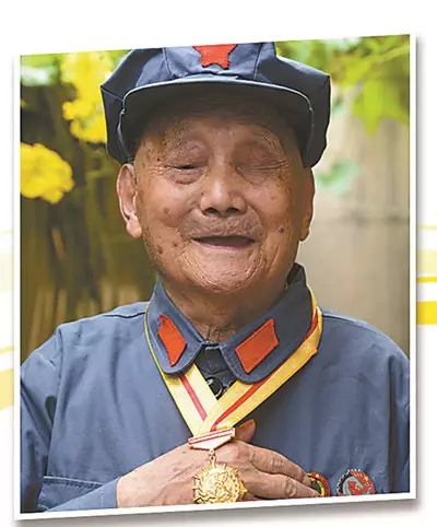 老照片里的"红小鬼":12岁一心当红军