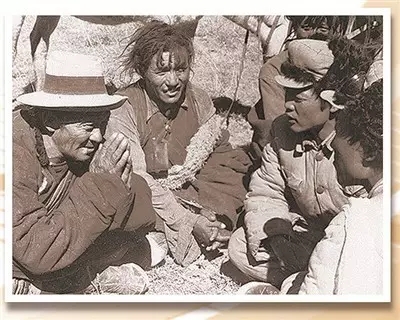 一张老照片告诉你:战士因何笑得这样甘甜