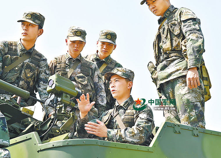 百名有国际联演经历官兵担任联训"武教头" - 中国军网