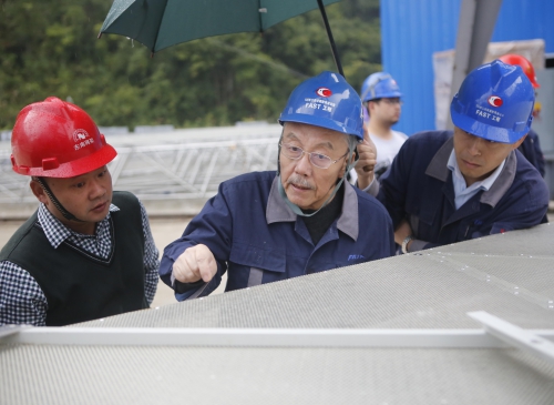 他苛求自己也"亏欠"家人 南天庚是南仁刚之子,南仁东最喜爱的晚辈之一