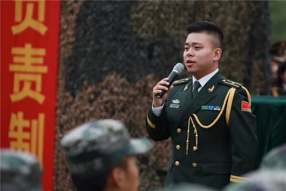 学校副校长兼教育长吴建军,副校长凌仕明,副政委兼纪委书记刘文军