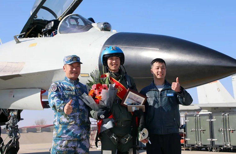 海军航空兵的一分钟 只争朝夕,不负韶华 中国军网