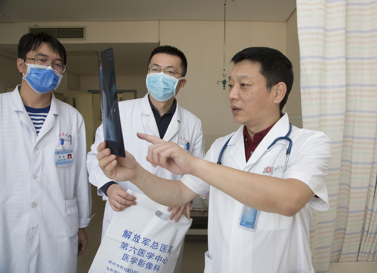 助力脱贫攻坚丨解放军总医院为20名先心病患儿托起"心"生命