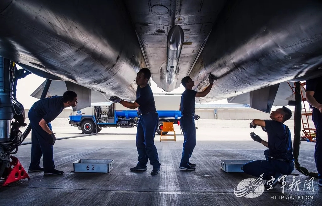 我们有一个共同的名字,叫航空机务兵