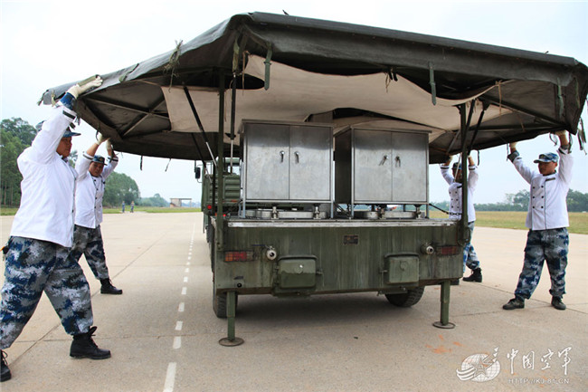 广空某预备役场站演练一声号角响变身现役上战场