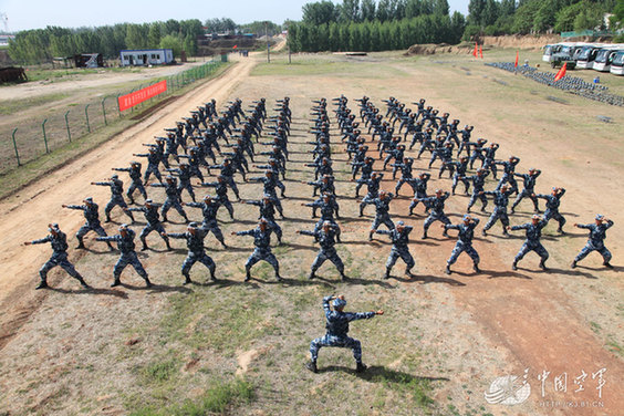 空军探索实施新兵集中训练新机制 有效解决征兵时间前移带来的新问题