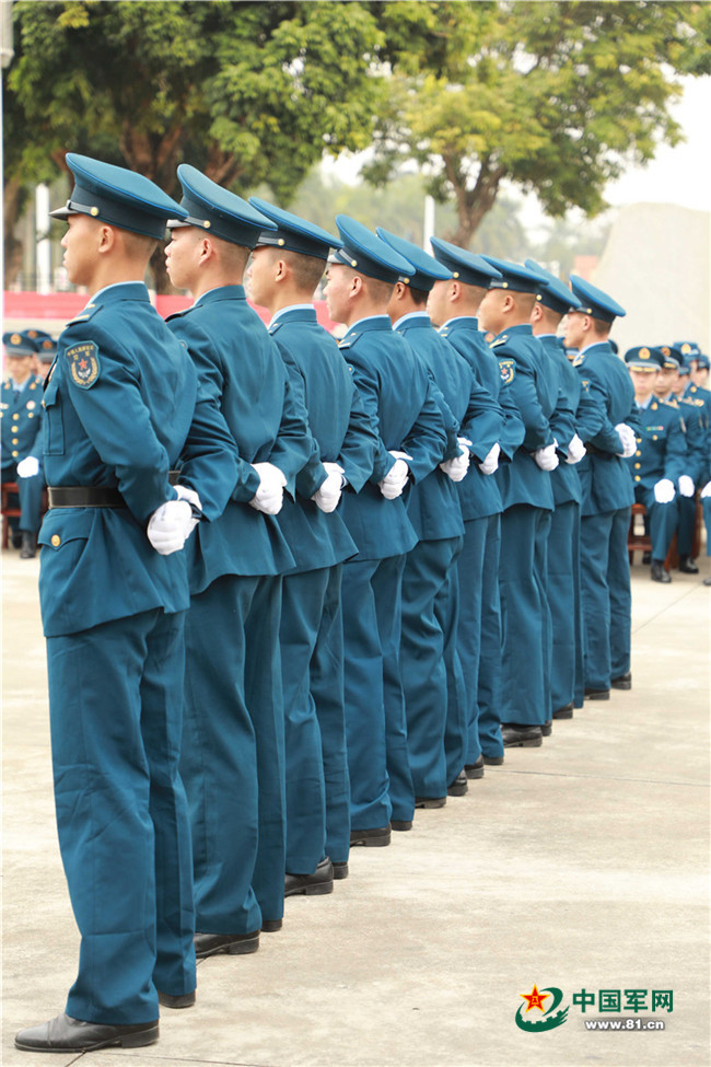 整齐划一这个场站的队列动作考核你值得一看