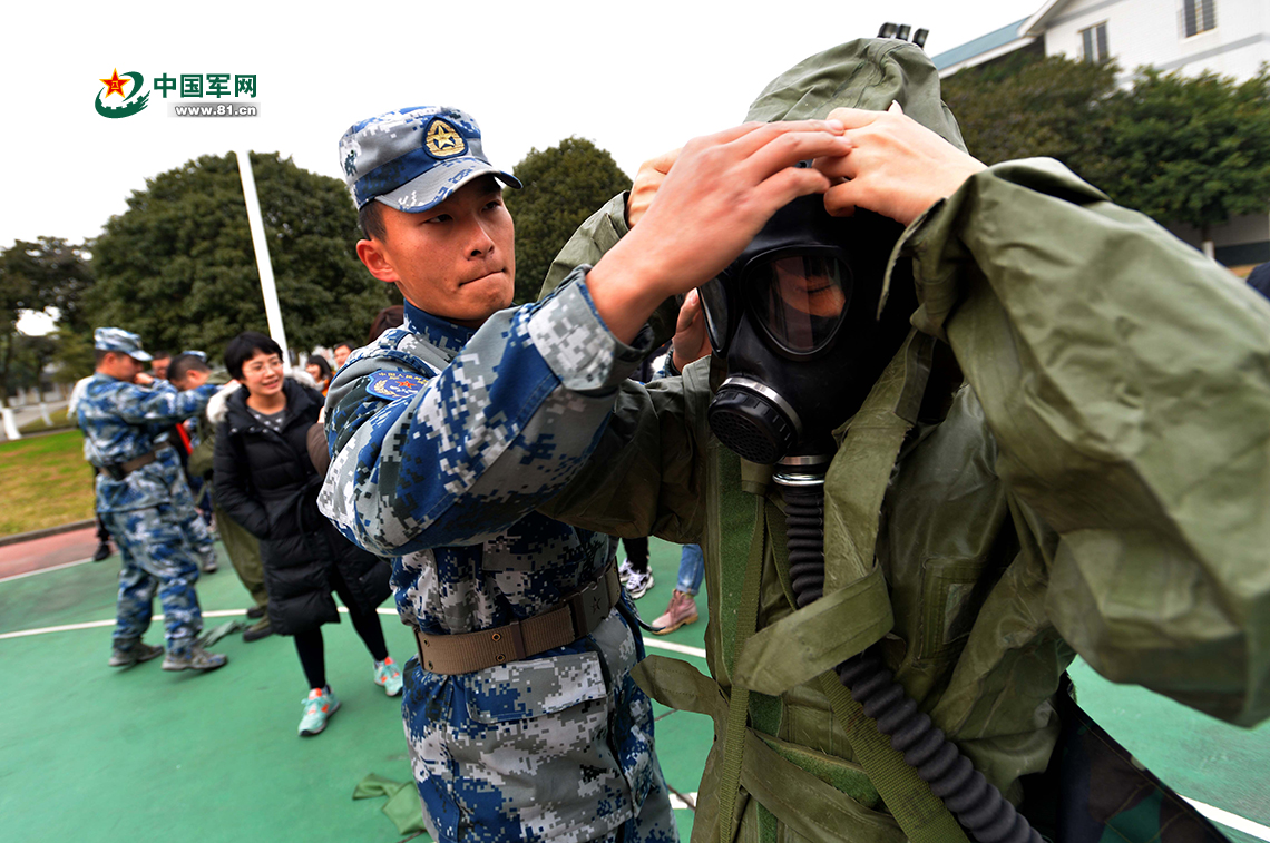 呼叫空军兵哥哥!听说你们有个"跨界"党日活动?