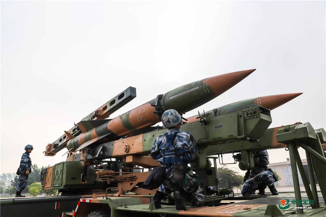 新年开训南部战区空军地导某旅开年即吹冲锋号