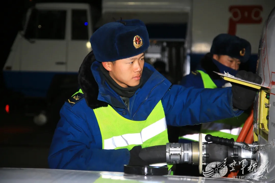机务兵的夜,精彩!