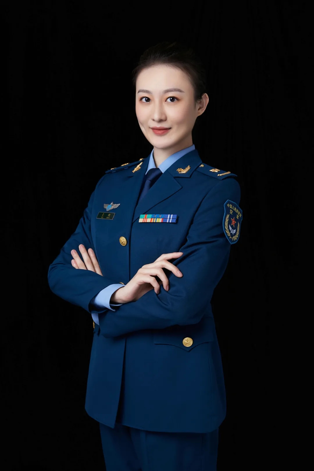 丰富的舞台表演和教学经验空军政治工作部文工团中国人民解放军毕业后