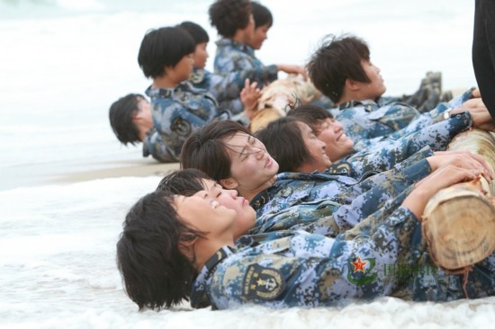 中国海军陆战队女兵魔鬼训练:场面残酷挑战极限