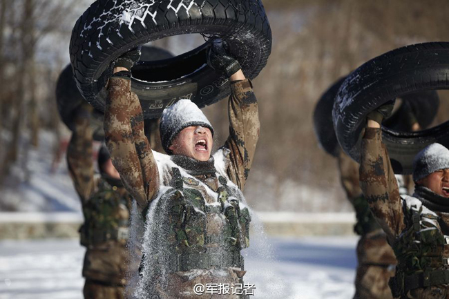 31边防战士训练热火朝天
