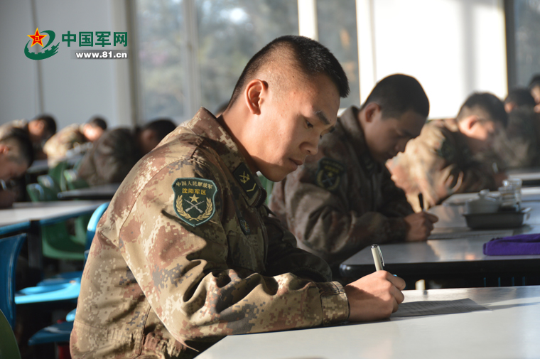 沈阳军区某边防巡逻艇大队百名官兵大考核