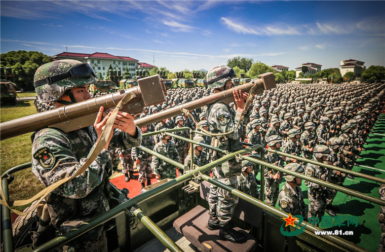 急行如风 跟着防空旅全程机动