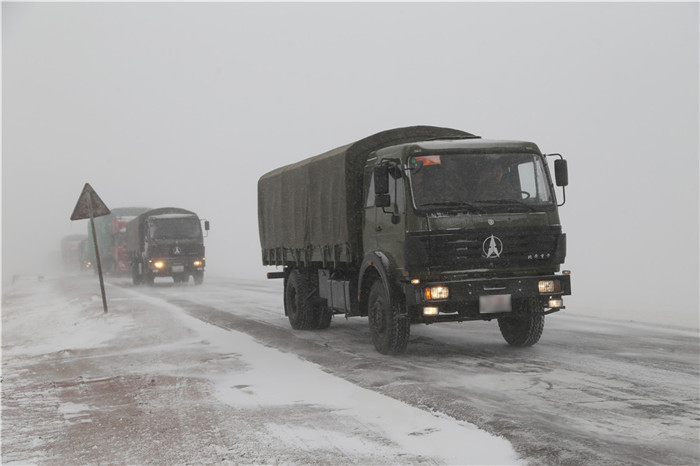 高原汽车兵张千千:昏迷前一刻他保护了车辆和战友 - 中国军网