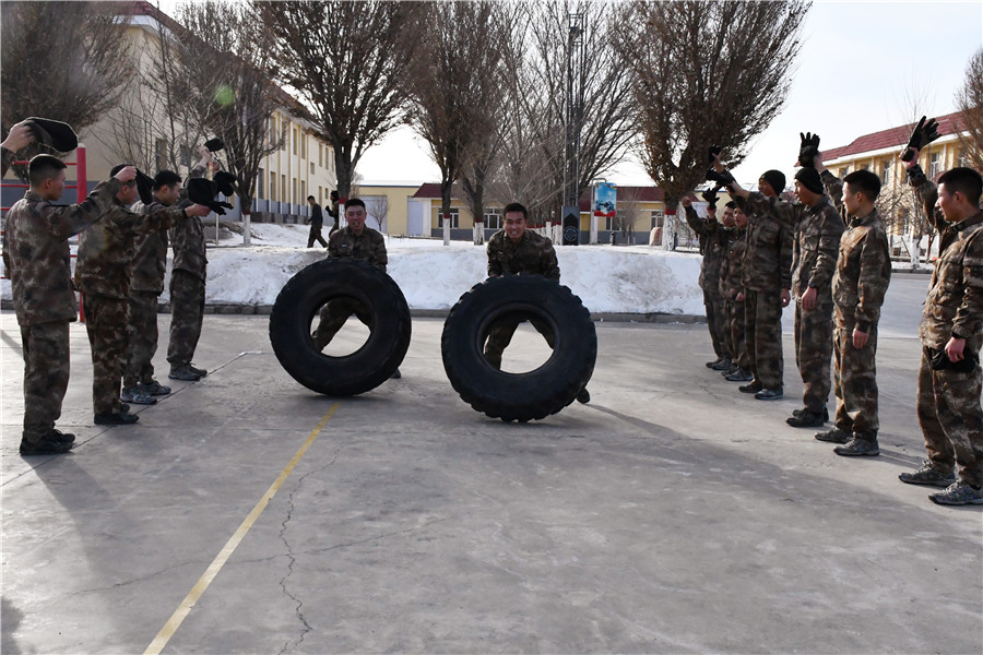新疆军区某团机炮连多举措助推新兵度过"第二适应期"