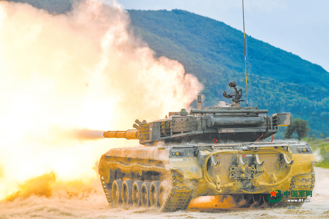 燃!坦克分队射击瞬间超震撼