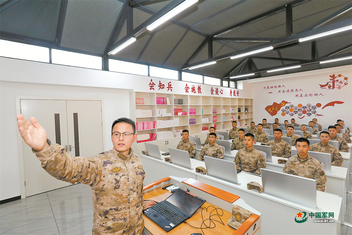 红土地上凝心铸魂——陆军某旅加强思想政治教育掠影