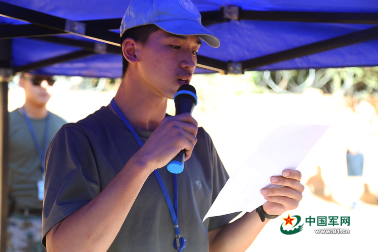 最帅现场解说员.谢华 摄