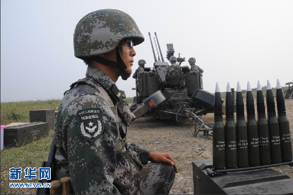 首次民兵预备役高炮部队竞赛性考核在北京军区举行