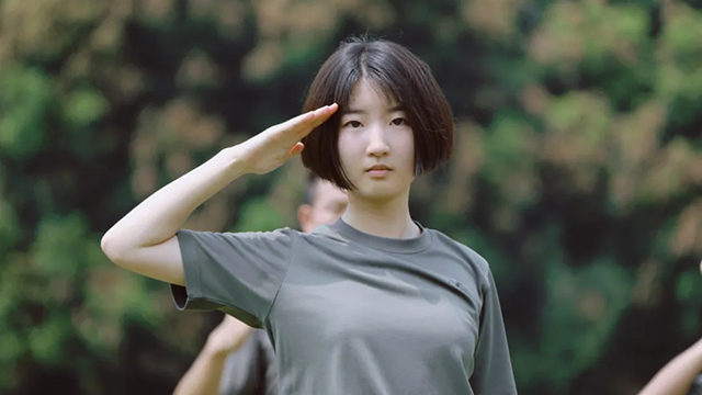 焦点图 女兵 - 中国军网