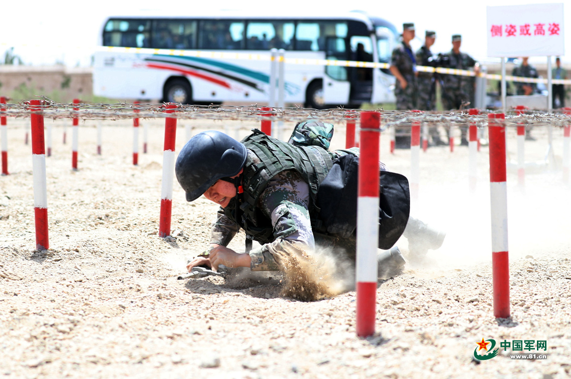 6月初,新疆军区某训练基地严密组织2020年度军队院校招生士兵军事共同