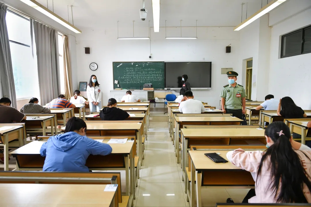 文职人员公开招考开考啦!云南考区8400名考生参加考试