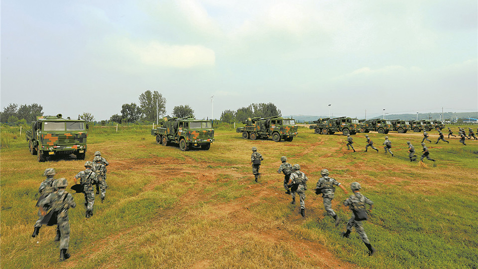 炮火冲天,第82集团军某合成旅炮兵营组织实弹射击演练