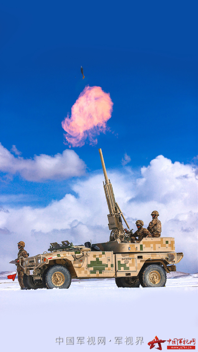 直击高原战士火炮实射训练现场 - 中国军网