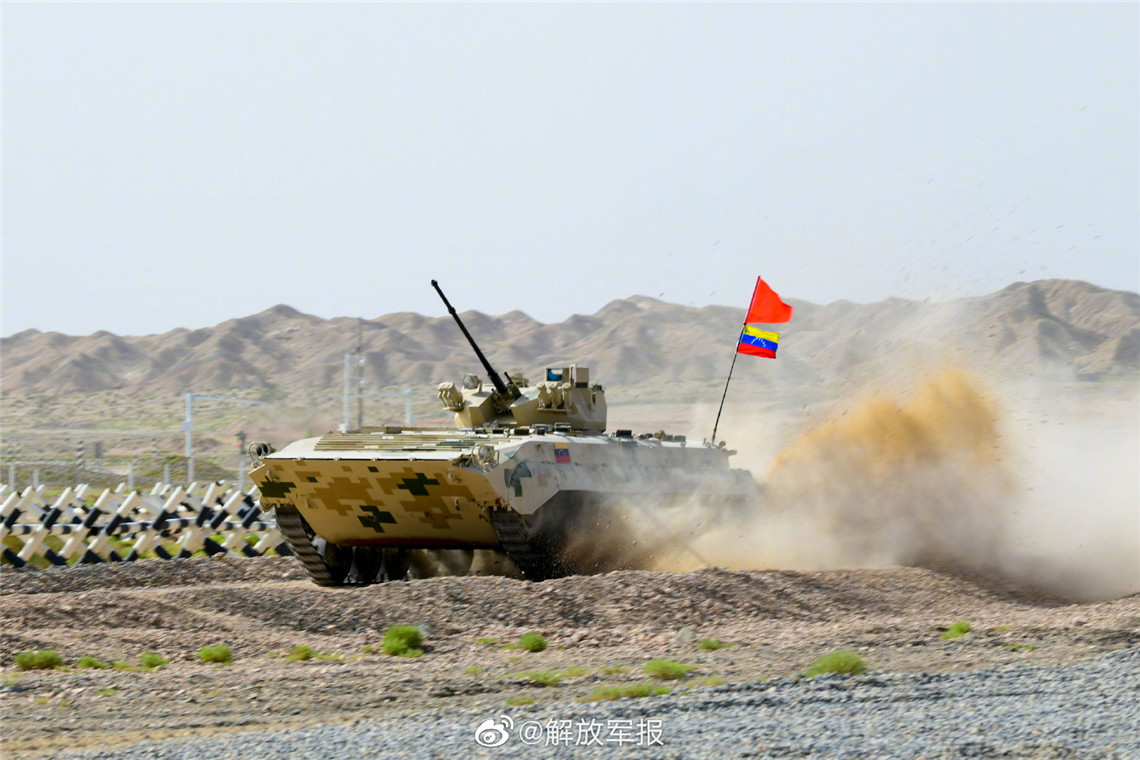 新鲜大图苏沃洛夫突击单车赛第二轮