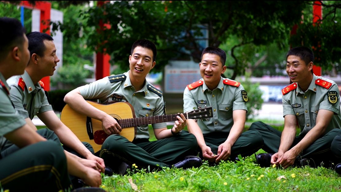 武警三互部队密切内部关系图片官兵和谐关系部队内部关系和谐武警部队