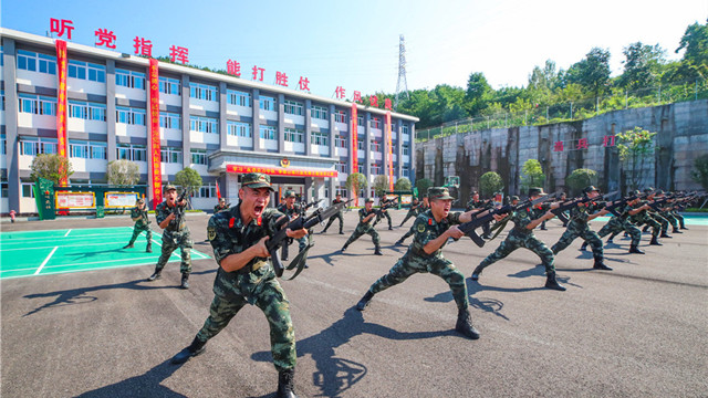 焦点图 评论 - 中国军网