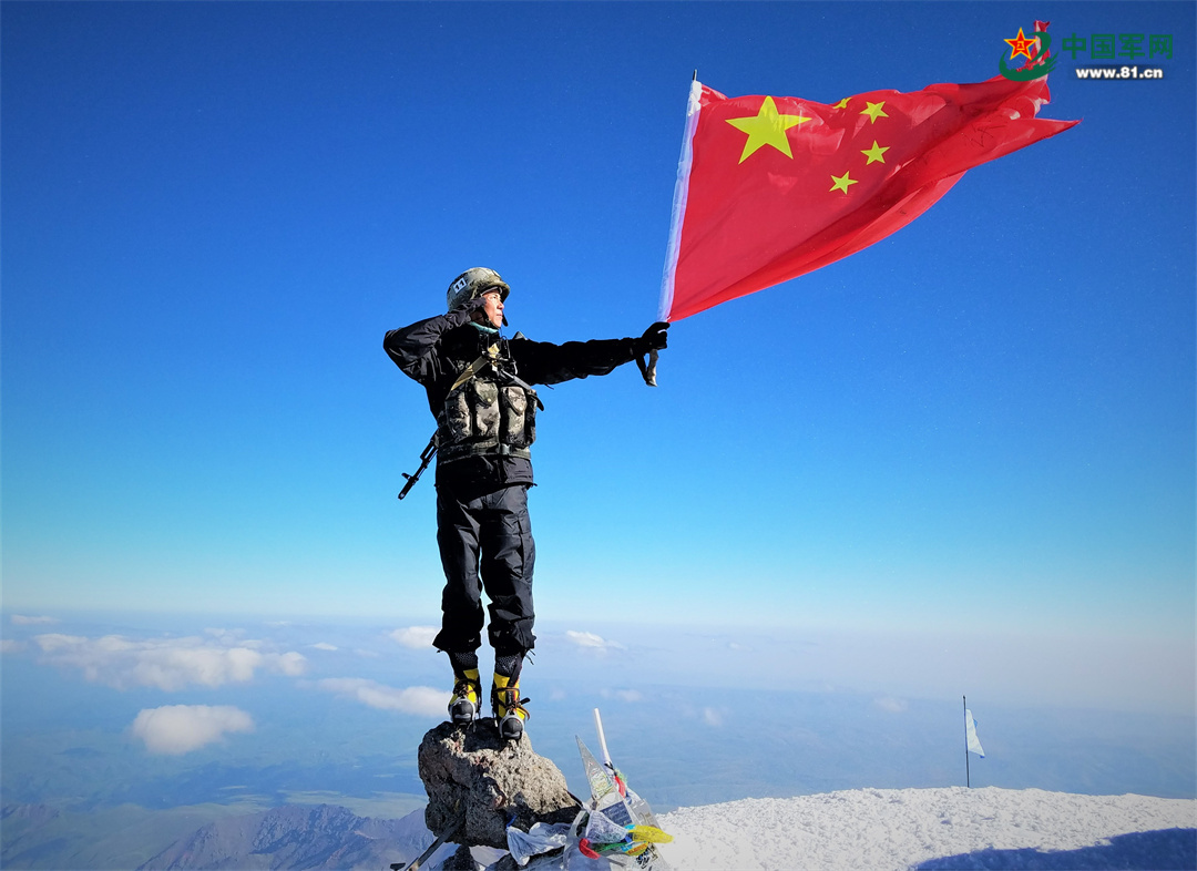 冲锋!征战在国际赛场上的"雪域尖兵" - 中国军网