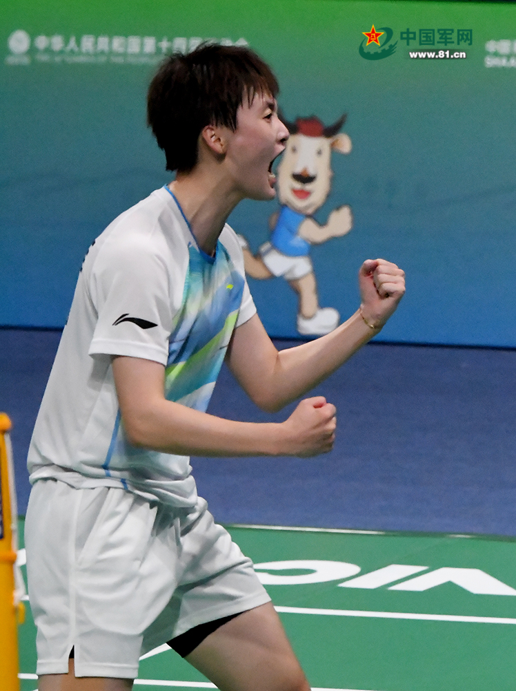 十四届全运会羽毛球男单决赛 309c236f8c3b22af12674d.jpg