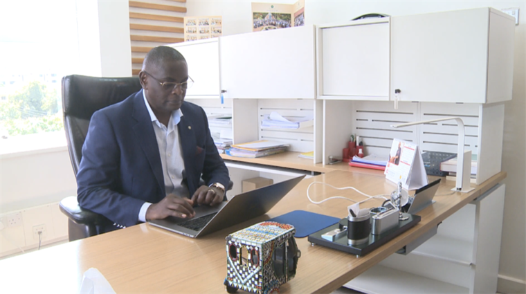 肯尼亚学者:蓬佩奥北非中东之行是"哗众取宠"