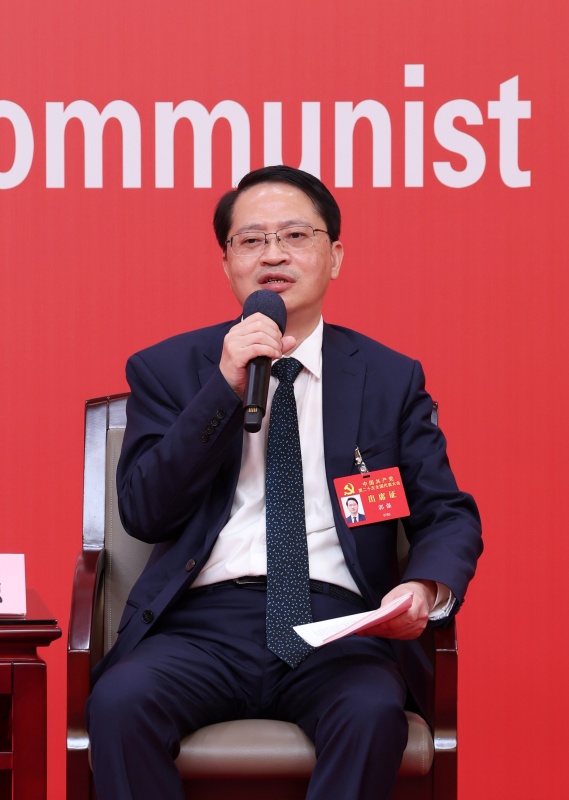这是安徽省委常委,宣传部部长郭强在回答记者提问.