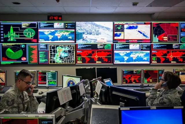 探秘"重生"后的夏延山北美地下指挥所