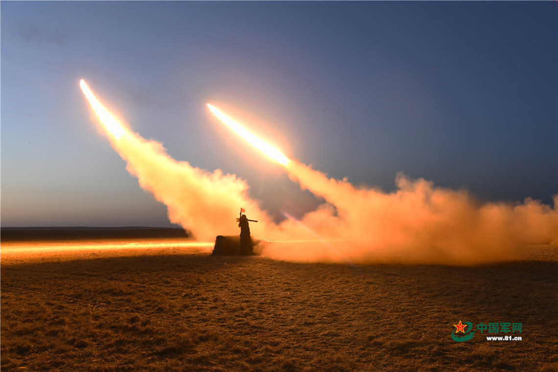 夜训大片 走进陆军防空兵夜间实弹射击现场