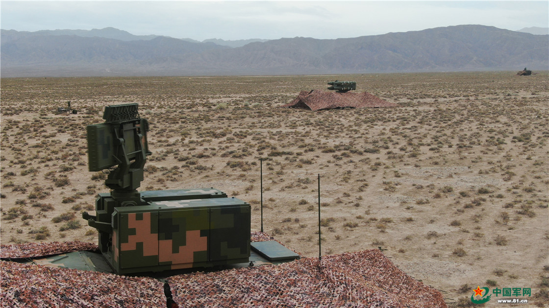 雷达迅速搜捕目标.李家安 摄