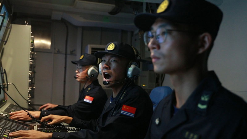 东部战区接续开展联合演训检验对陆打击和对海突击能力