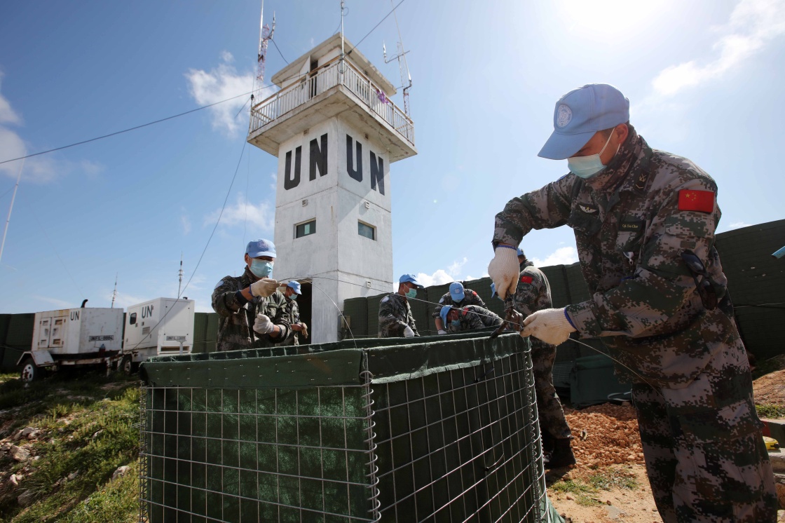 中国赴黎维和部队完成"蓝线"观察哨修建任务