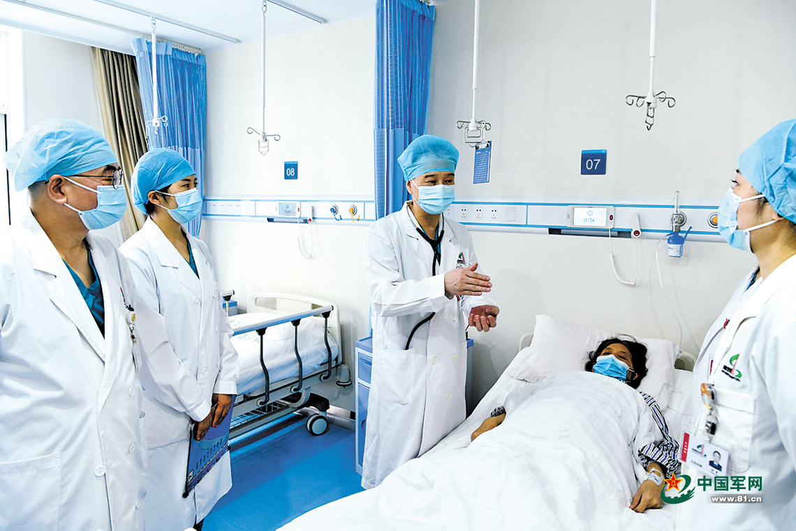 时刻保持冲锋的姿态—陆军军医大学第一附属医院感染病科主任毛青