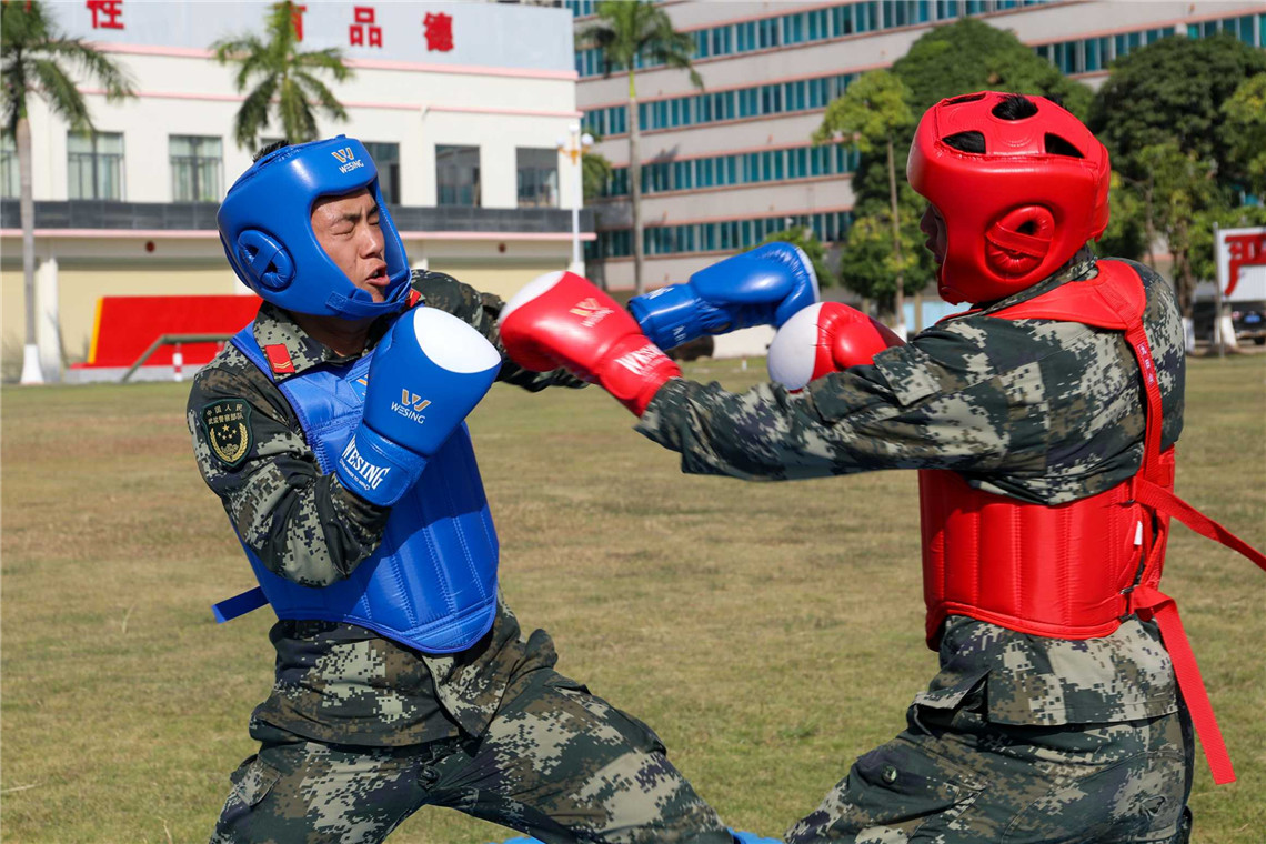 广西贵港:武警官兵搏击训练 尽显血性胆气