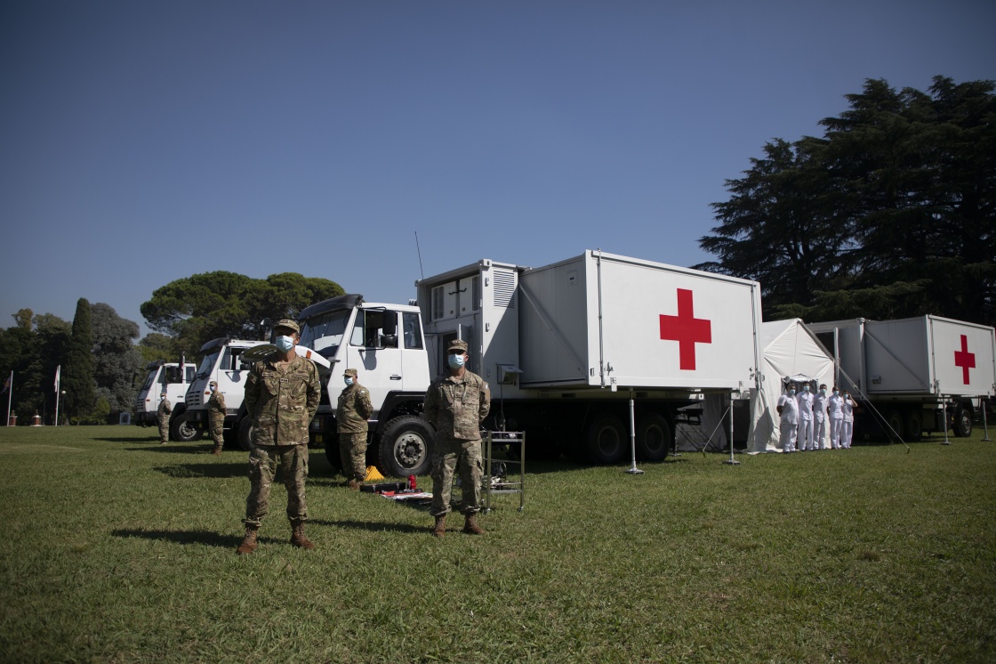 阿根廷接收中国援助的野战医院
