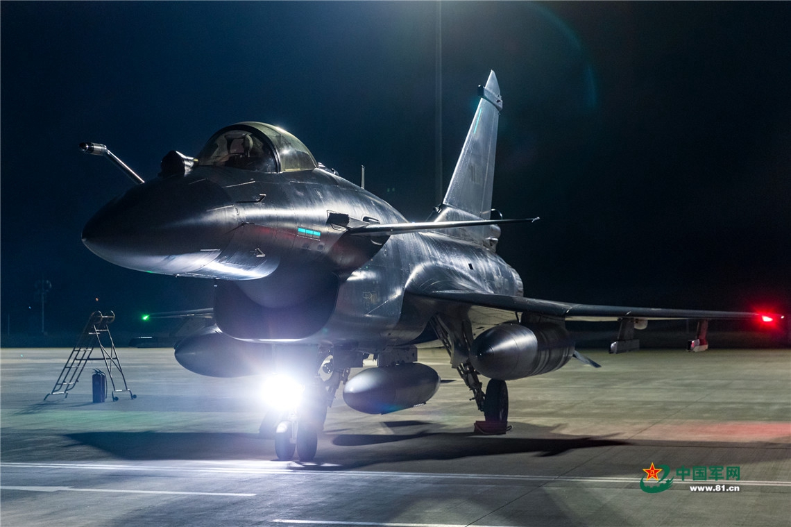 时刻准备战斗!战机远程跨区机动转场